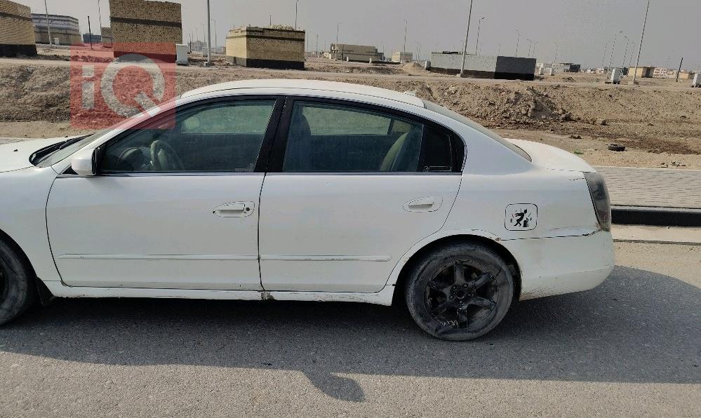 نيسان ألتيما